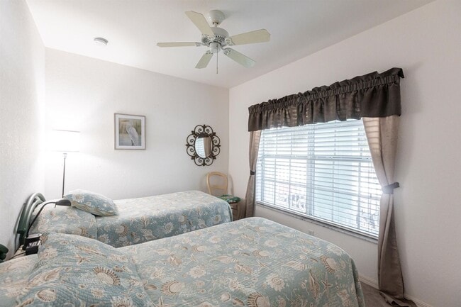 Building Photo - AMAZING CONDO IN WATERSIDE CLUB