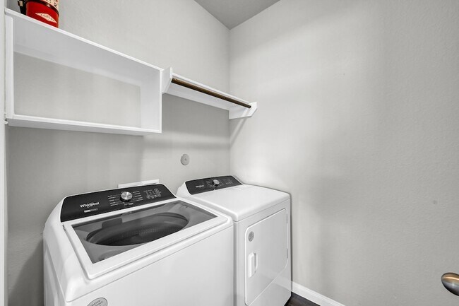 Building Photo - 2237 Raider Dr