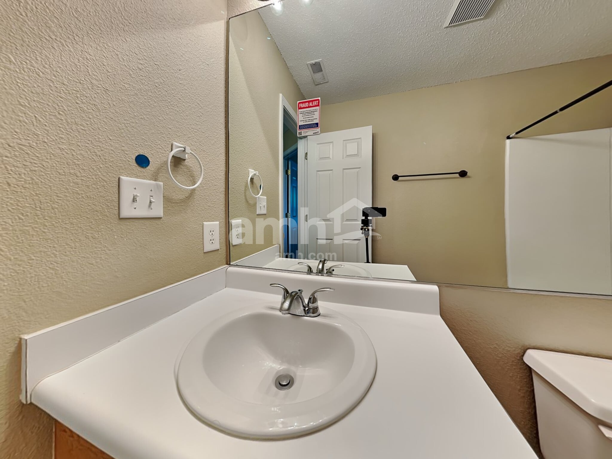 Building Photo - 8146 Whitham Dr