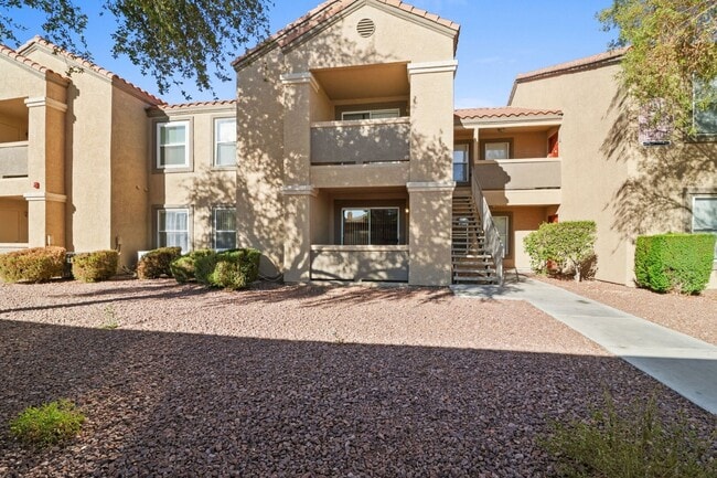 Building Photo - SE!!! Gated!! 1 Bedroom 1st Floor!! One Car Garage!!! Community Pool, Spa, Clubhouse!!! All tile ...