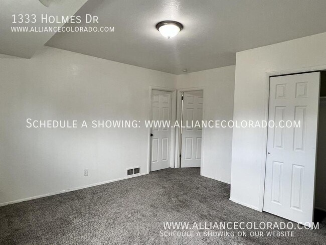 Building Photo - 1333 Holmes Dr