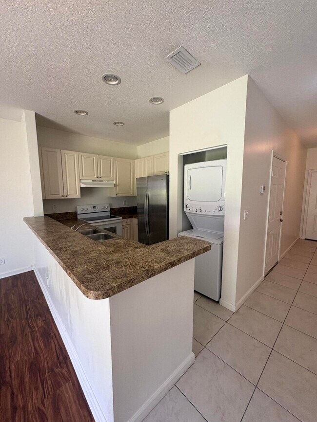 Building Photo - 3122 Coral Ridge Dr