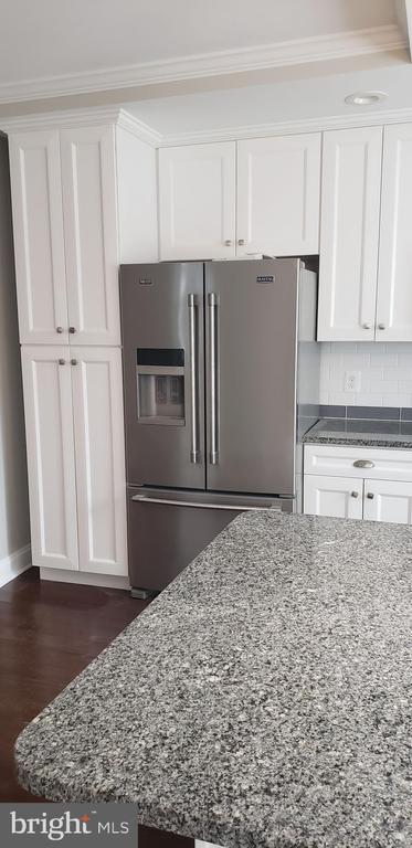 Building Photo - 1103 Morse St NE