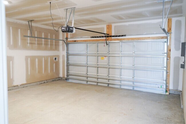 Building Photo - Available Soon!