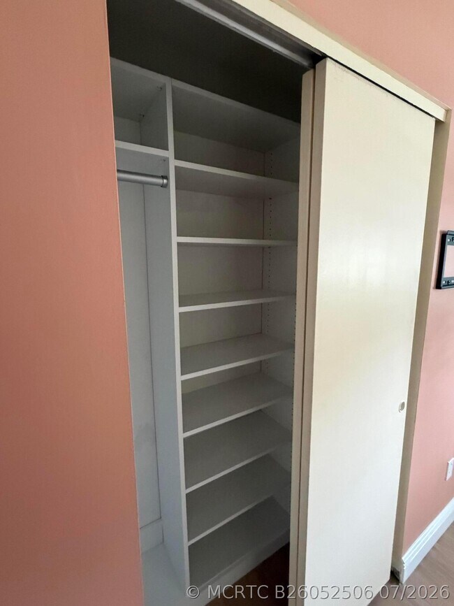 Building Photo - 4733 Bison St