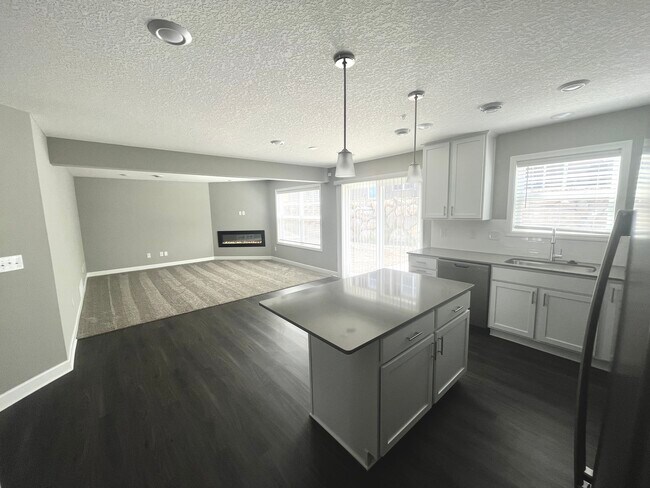 Building Photo - 9662 Canter Ct