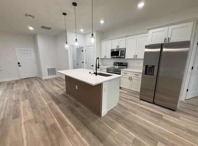Building Photo - 23419 Gemstone Ave