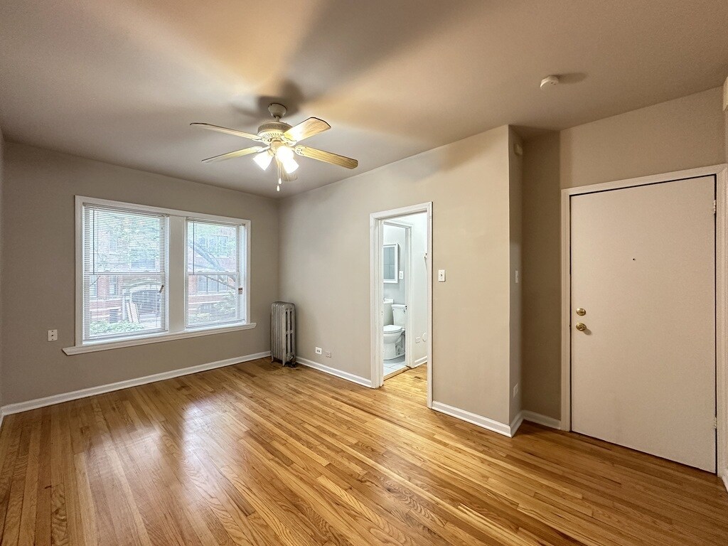 Building Photo - 6341 N Magnolia Ave