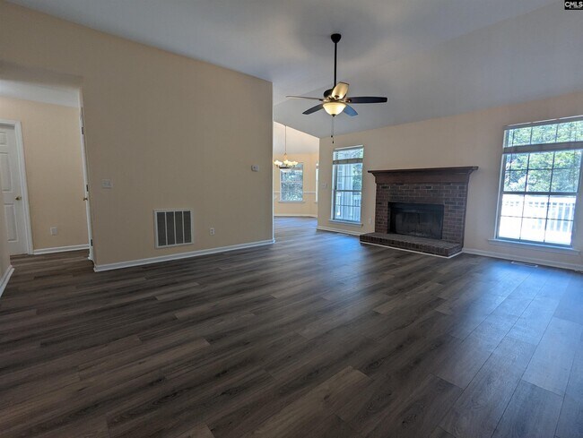 Building Photo - 112 Glen Eagle Cir