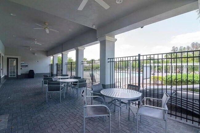 Building Photo - 1615 Hubbell Rd