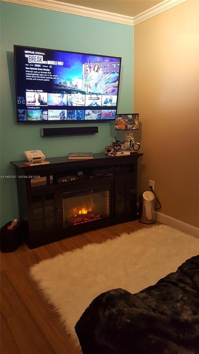 Building Photo - 30 NE 56th St