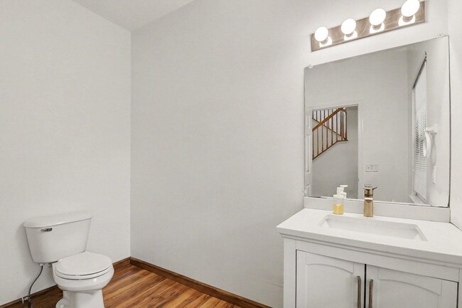 Building Photo - 2457 Cliffside Ct