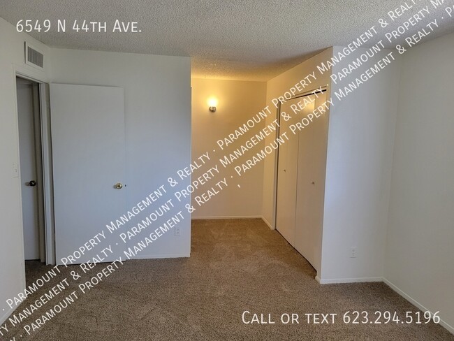 Building Photo - 6549 N 44th Ave