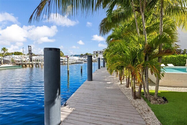 Building Photo - 773 NE 77th Terrace