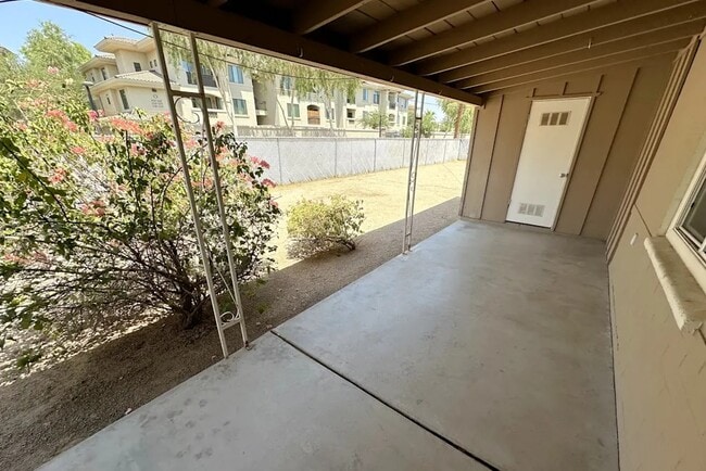 Building Photo - 7421 E Belleview St