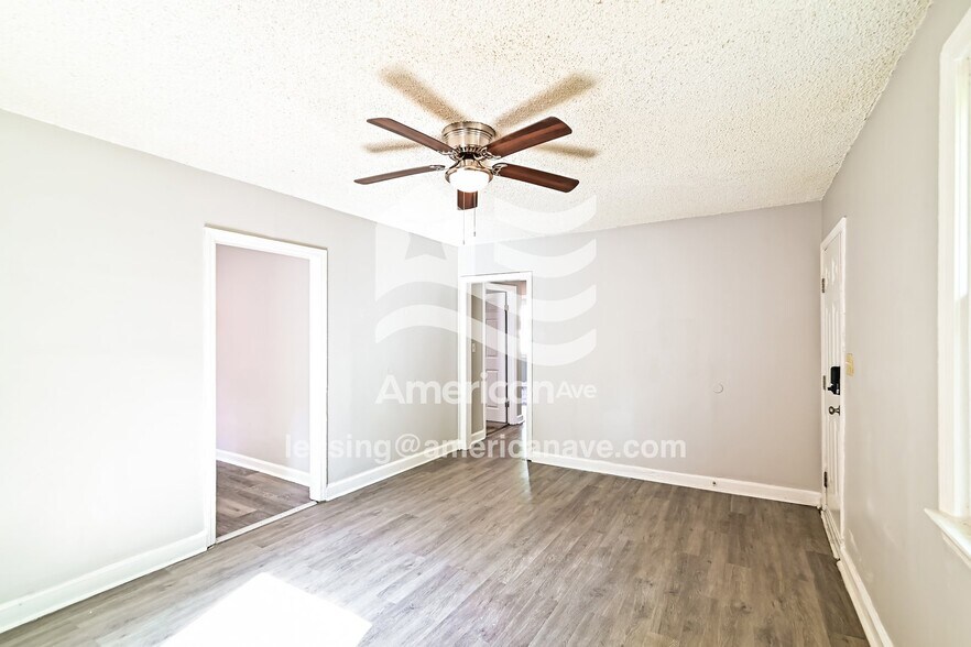 Building Photo - 2210 Corning Rd