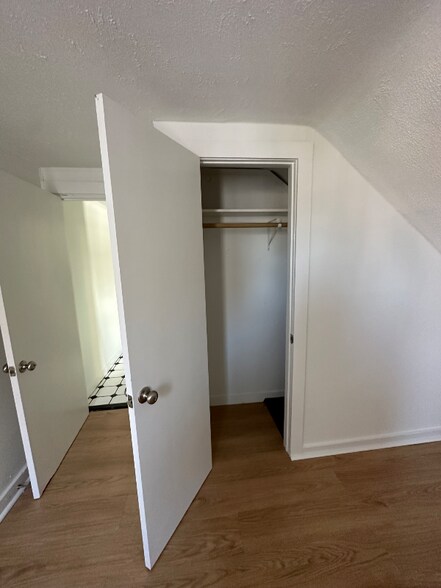 Building Photo - 14 Thill St