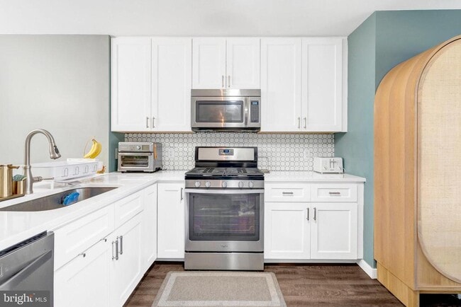 Building Photo - 5617 Gosling Dr