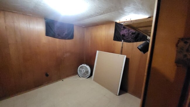 Building Photo - Move-In Ready 2BR/2BA with Garage – Great Location