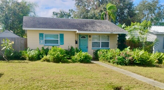 Primary Photo - Charming 3-Bedroom Bungalow in the Heart o...