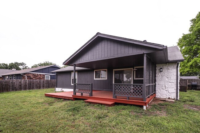 Building Photo - Total Remodel in Bentree - 3bed 2 bath!