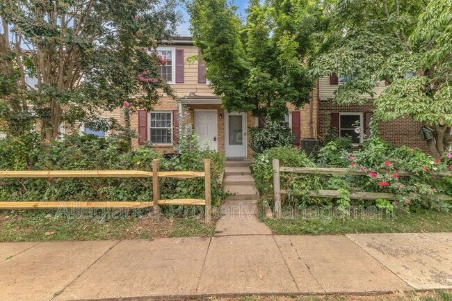 Primary Photo - 90 Adams Dr NE