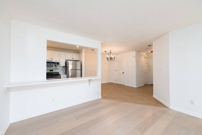 Building Photo - 430 Wedgewood Cir