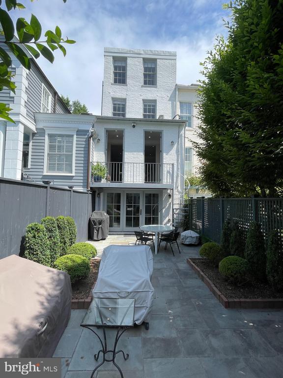 Building Photo - 2802 P St NW