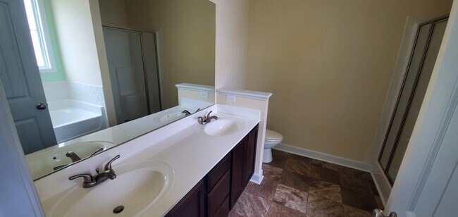 Building Photo - 240 Currituck Dr