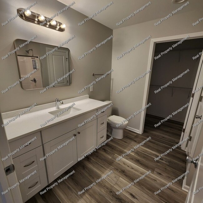 Building Photo - Brand New 3 Bedroom Duplex