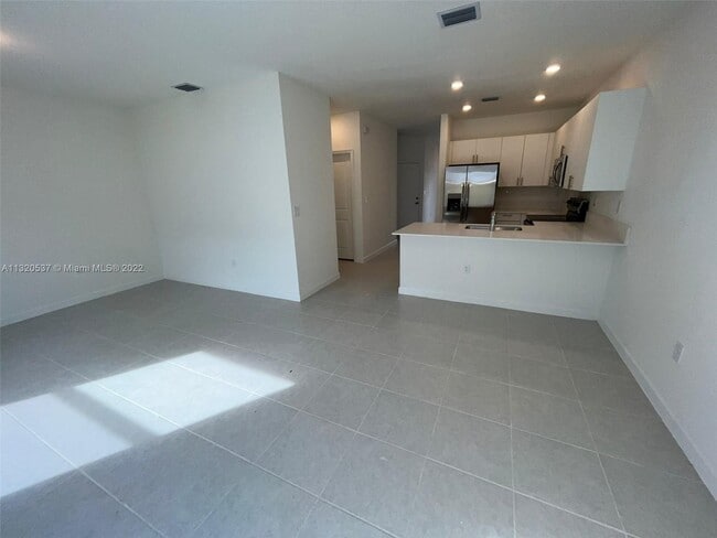 Building Photo - 13060 SW 286th Terrace