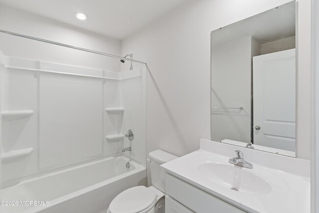 Building Photo - 604 Cyprus Ct