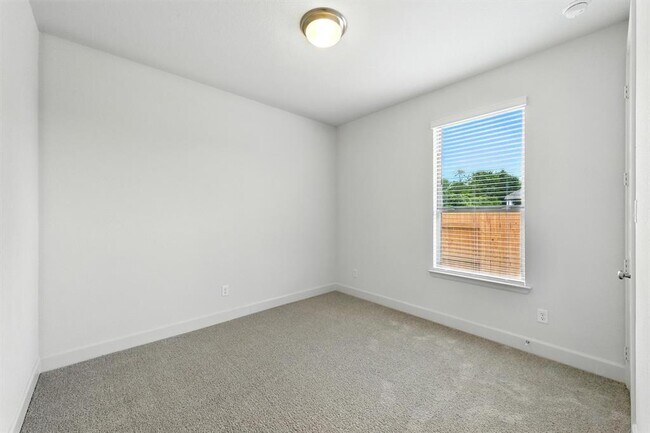 Building Photo - 177 Plumbago Loop