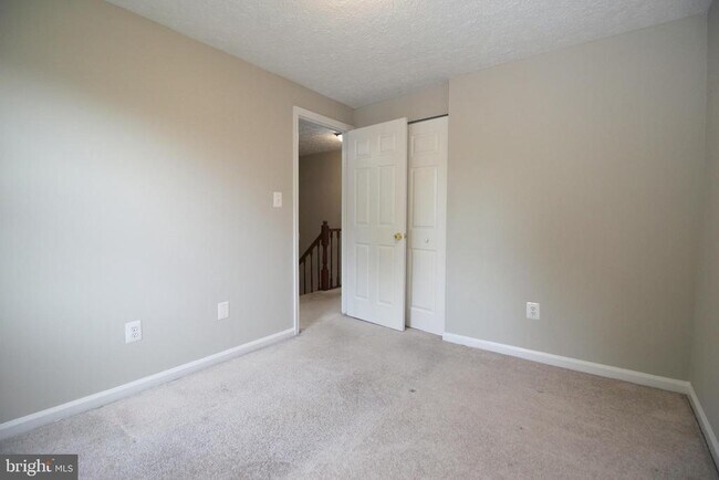 Building Photo - 14126 Red River Dr