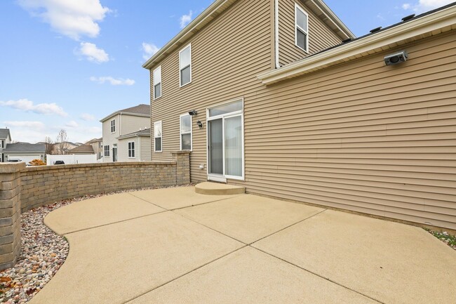 Building Photo - 1876 Bluestem Cir