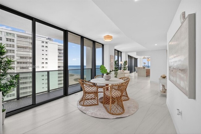 Building Photo - 900 N Ocean Blvd