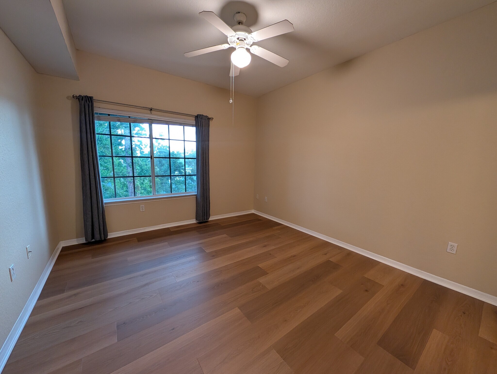 Primary bedroom - 5218 Hampton Beach Pl