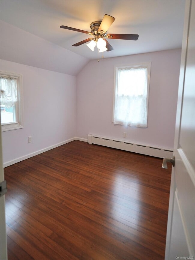 Building Photo - 5 Ashwood Rd