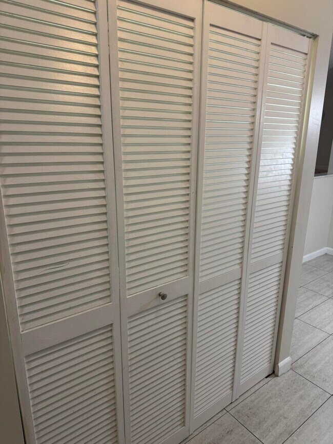 Building Photo - 9777 Nickels Blvd