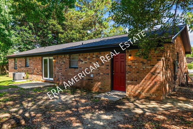 Building Photo - 1221 Albuquerque Cir