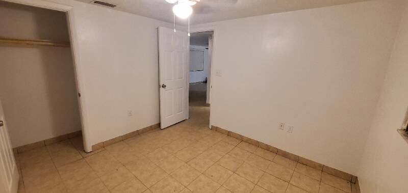 Building Photo - 7525 Fox Hollow Dr