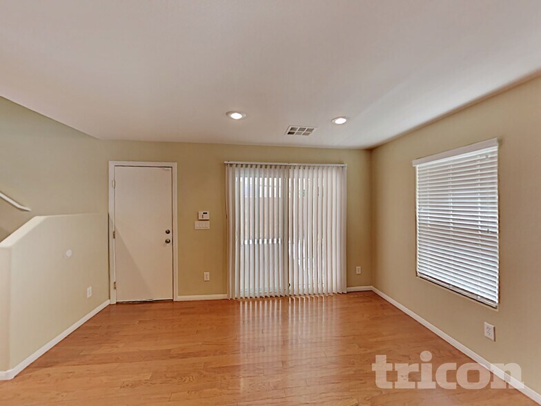 Building Photo - 963 Eureka Dunes Ave