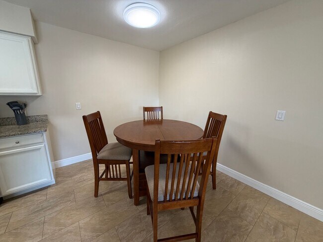 Building Photo - ANNUAL RENTAL - FURNISHED 1 BED / 1 BATH CONDO AT MYSTIC GARDEN