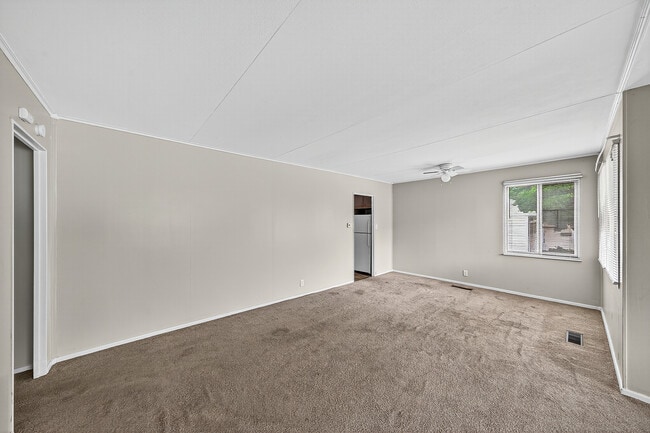 Building Photo - 3415 Whitcomb Ave
