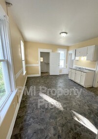 Building Photo - 2163 N 39th St