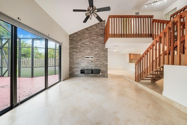 Building Photo - 525 Bayfront Dr