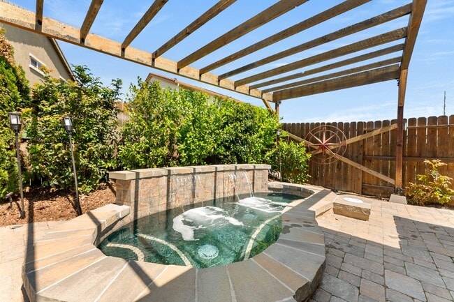Building Photo - 9363 Wild Lilac Cir