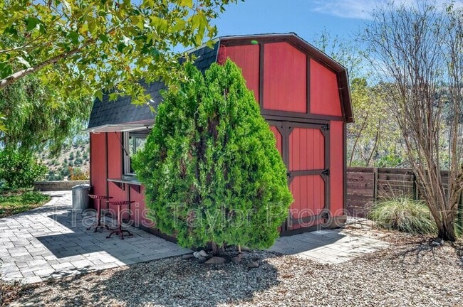 Building Photo - 2689 Daisy Ln