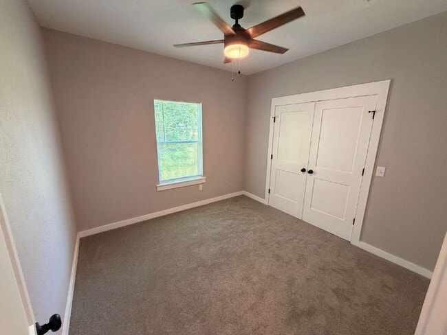 Building Photo - 23 Blair Ln
