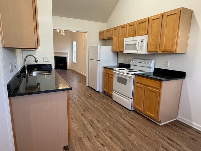 Building Photo - 6319 Elliott Dr